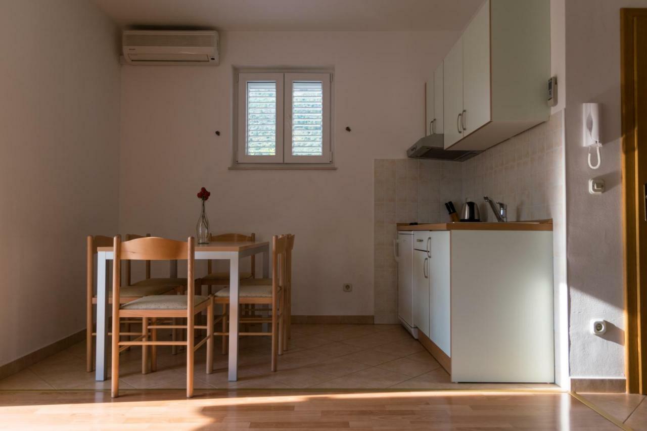 House Vera Baska Voda Bagian luar foto